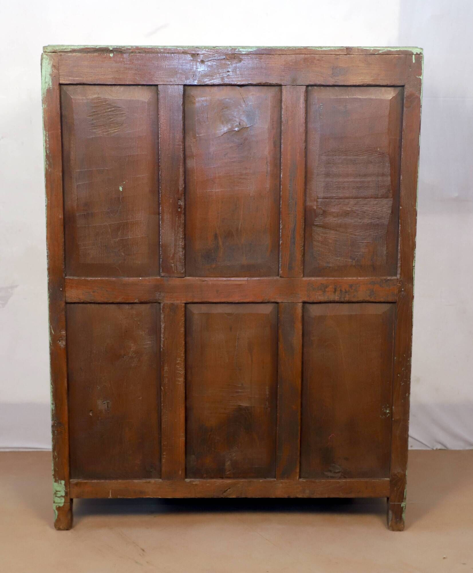 Vaisselier - Burmese teak buffet with original pistachio green patina