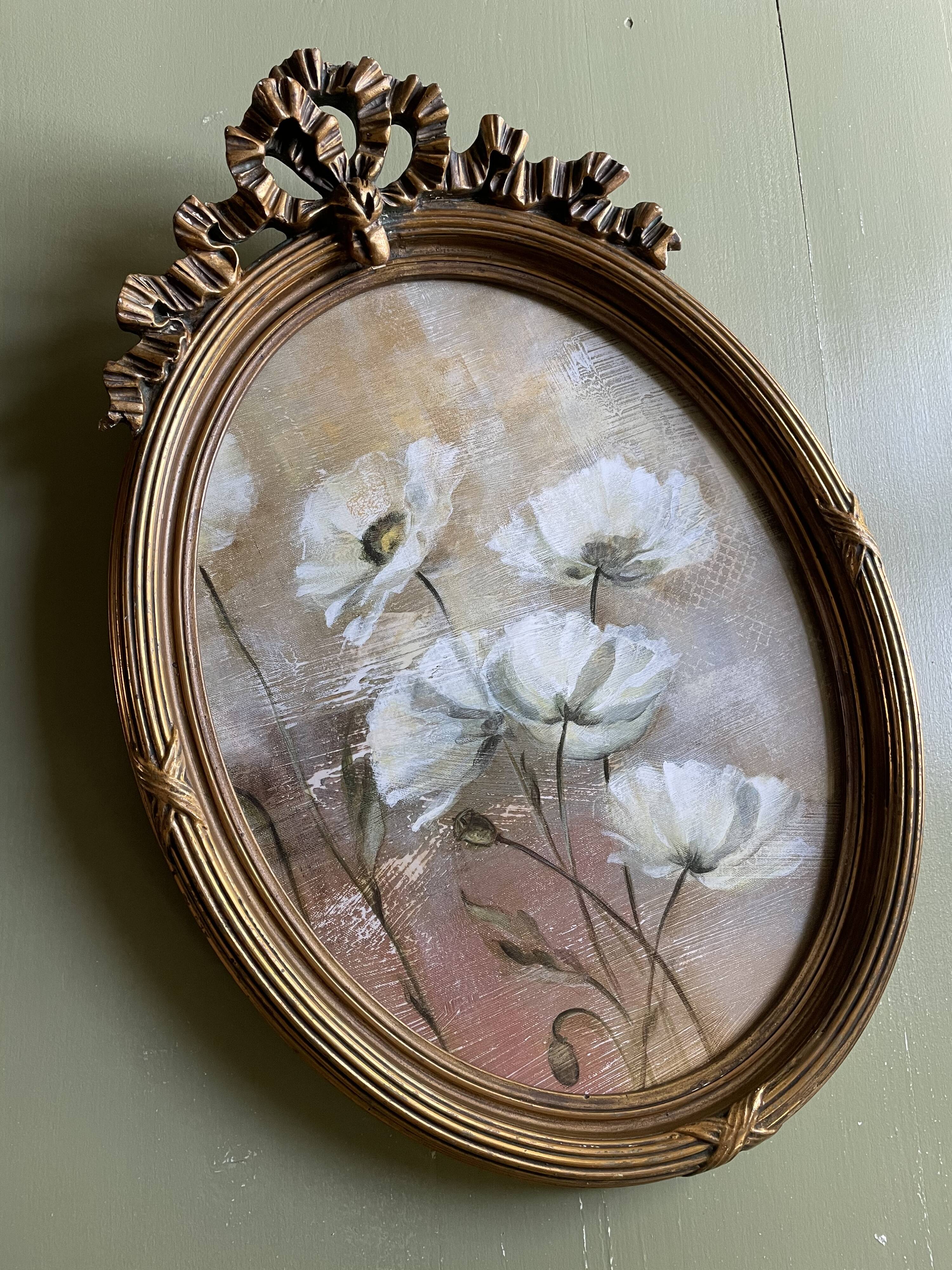 Louis XVI knot oval frame