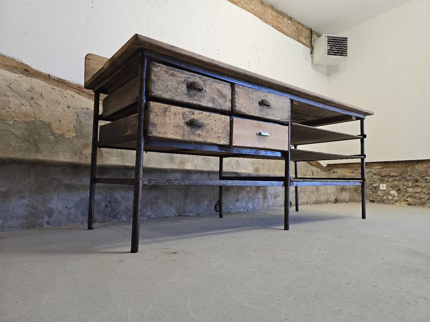 Baker's table circa 1940