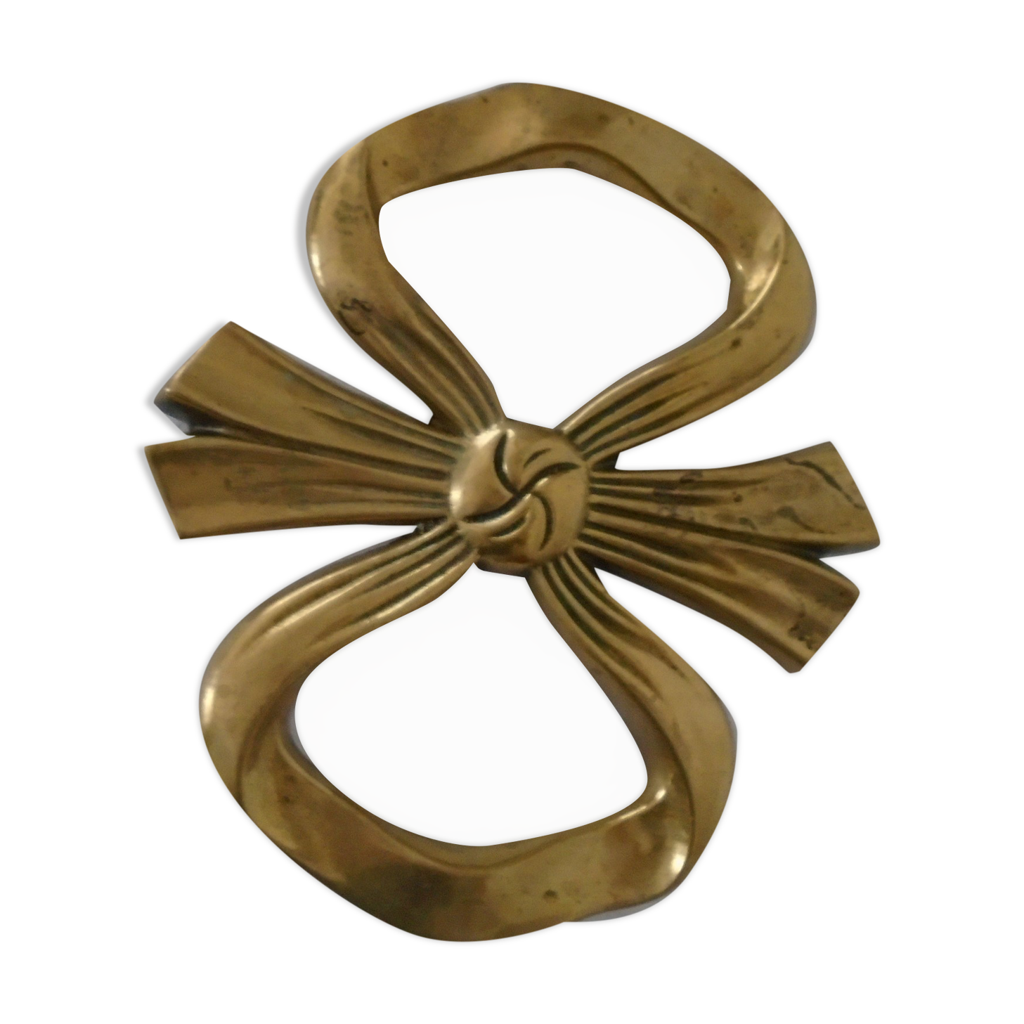 Brass knot table mat