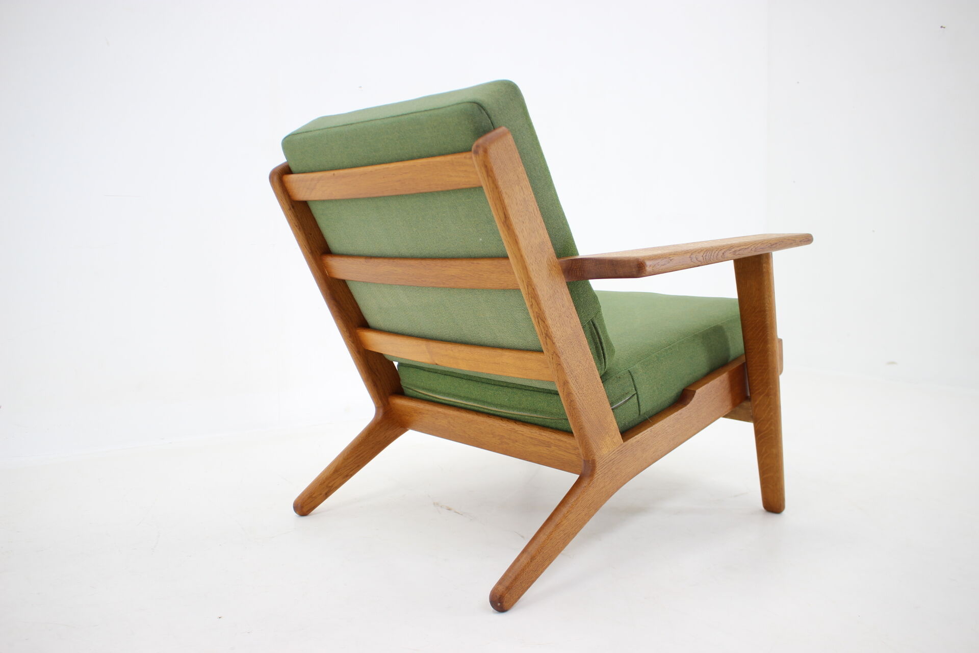 GE290 oak chair by Hans J Wegner for Getama Denmark