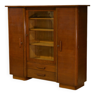 Oak display cabinet from the 1940s.