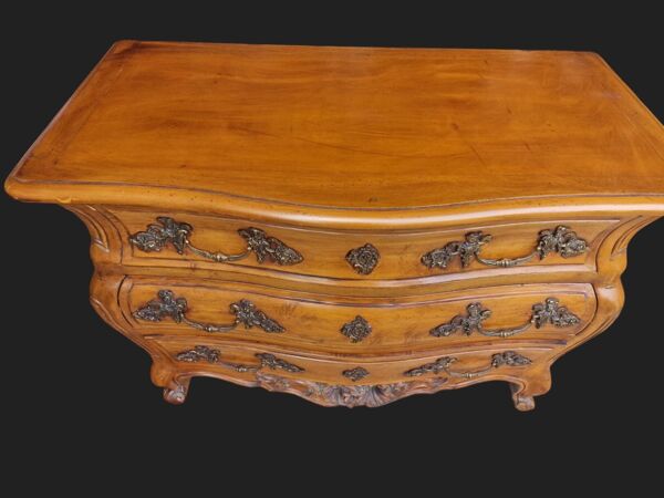 Commode bois massif copie d'ancien