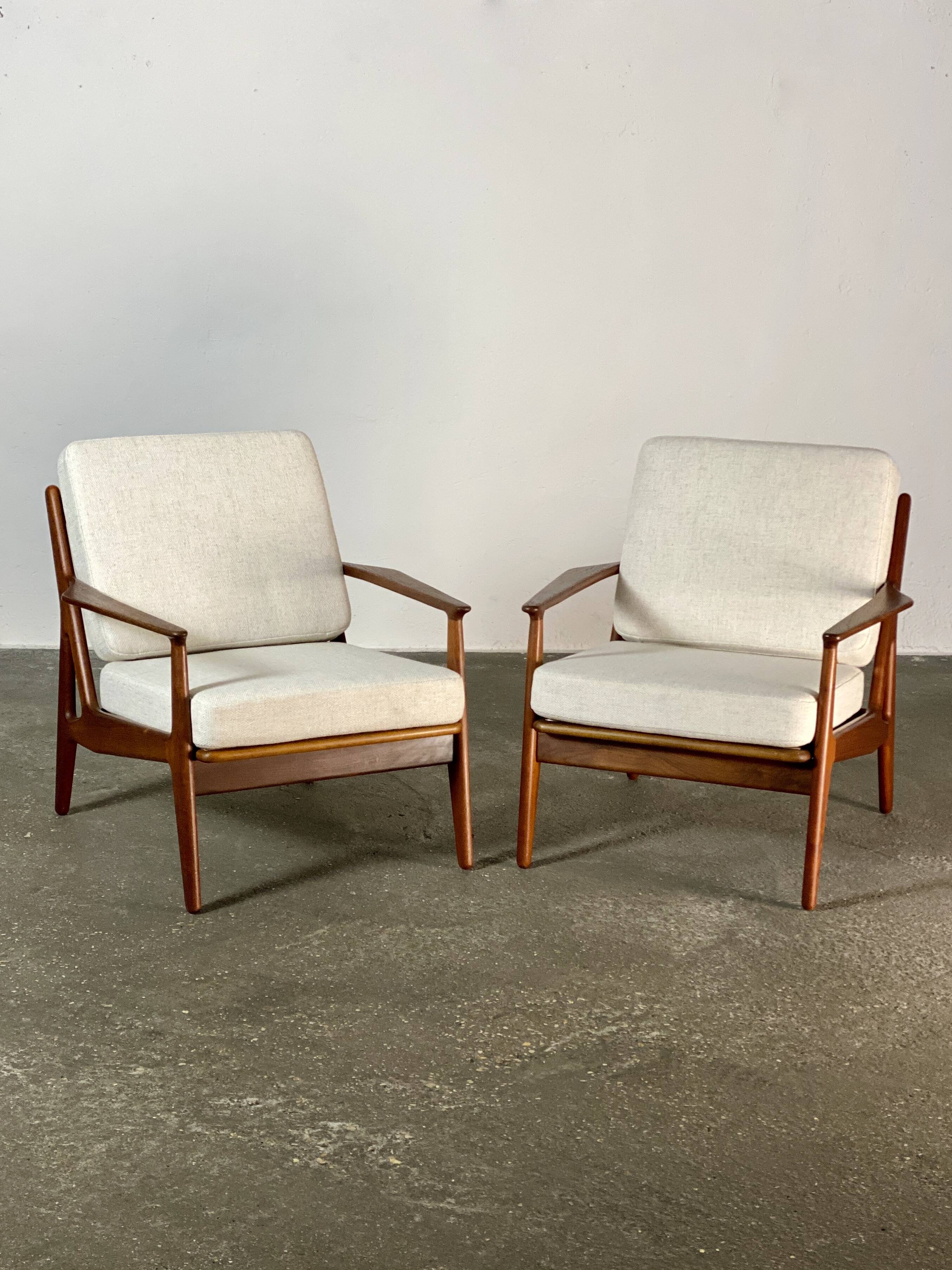 Paire de fauteuils scandinaves,  Arne Vodder – Modèle n°6 – Teck – Danemark