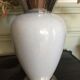 Paire de vases blanc et argenté style émail craquelé