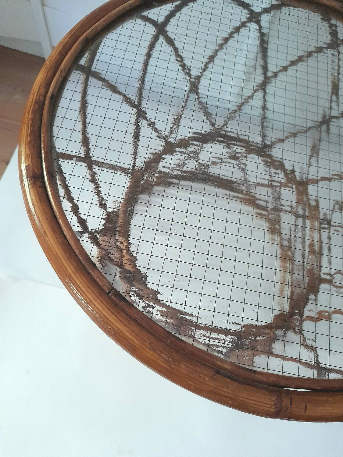 Table d'appoint en rotin, années 1970