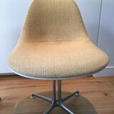 Set of 4 chairs the Fonda by Charles and Ray Eames, woolen yellow straw 1960-1970