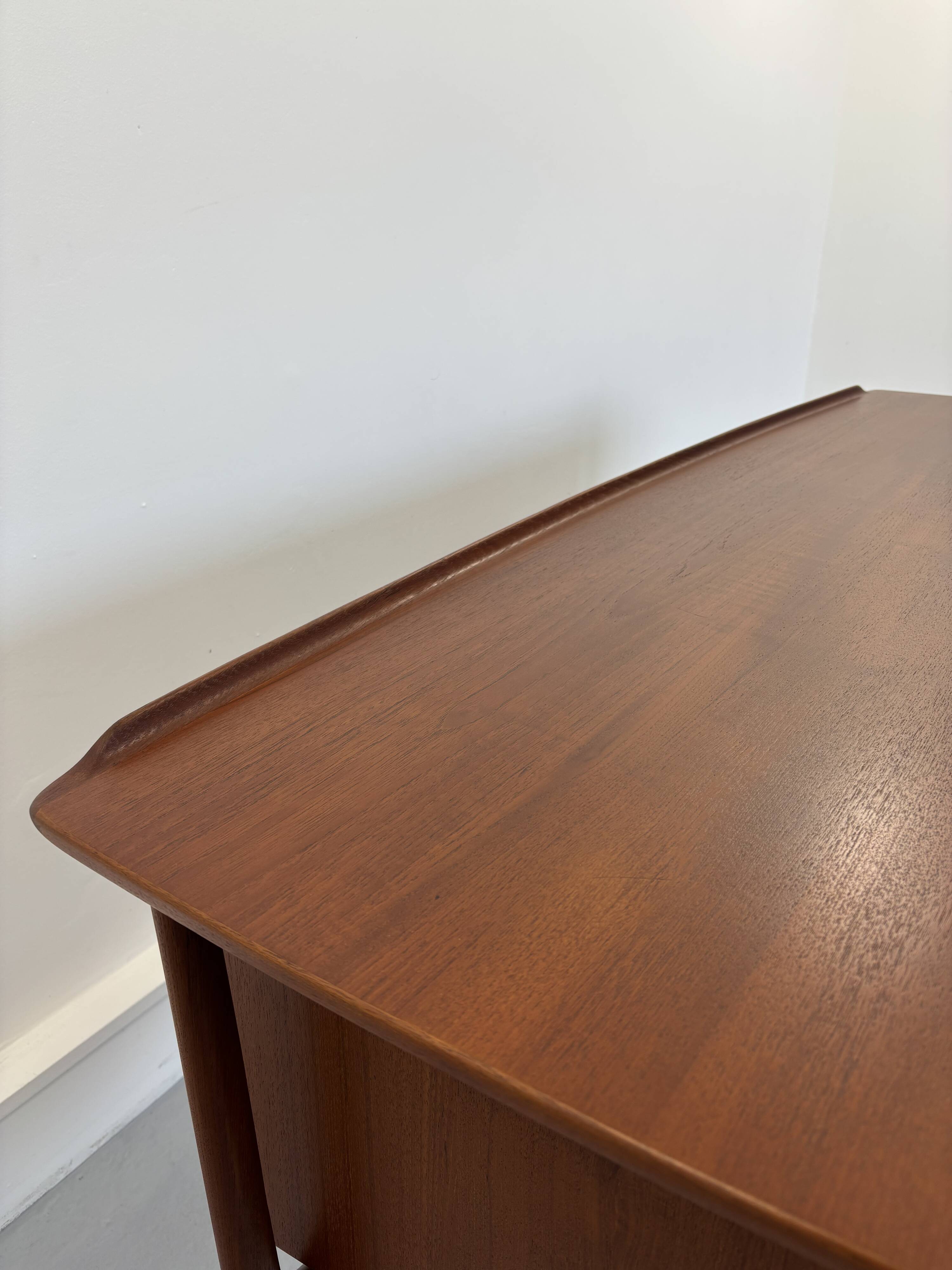 Svend Åge Madsen 1960s Danish Freestanding Desk