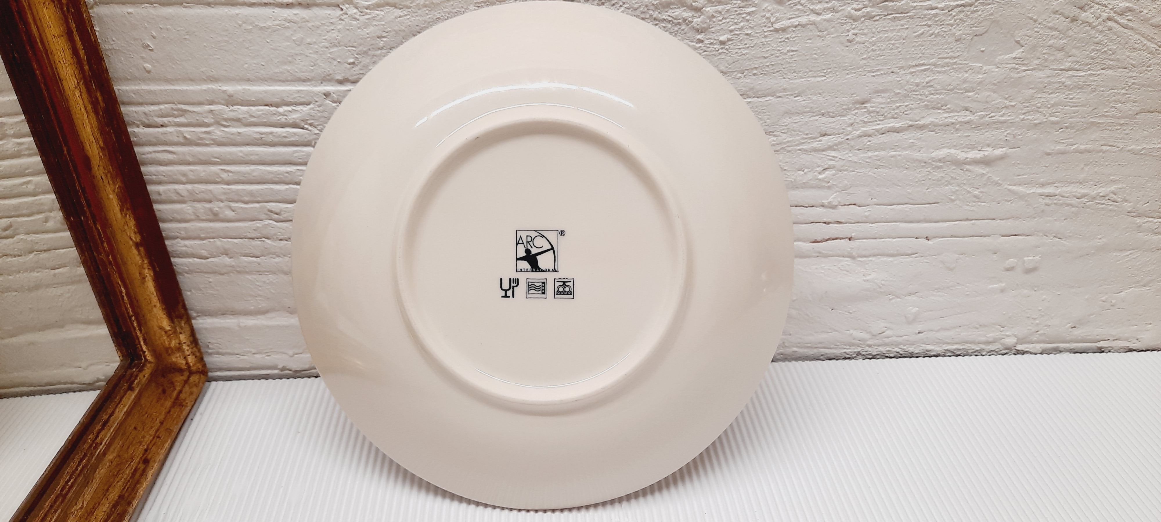 Set 4 plates speckled stoneware