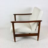 Fauteuil Boucle GFM-142 en ivoire blanc attribué à Edmund Homa, années 1970