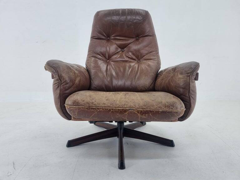 Midcentury Swivel Leather/Wood Armchair Göte Möbler Nässjö, Sweden, 1960s