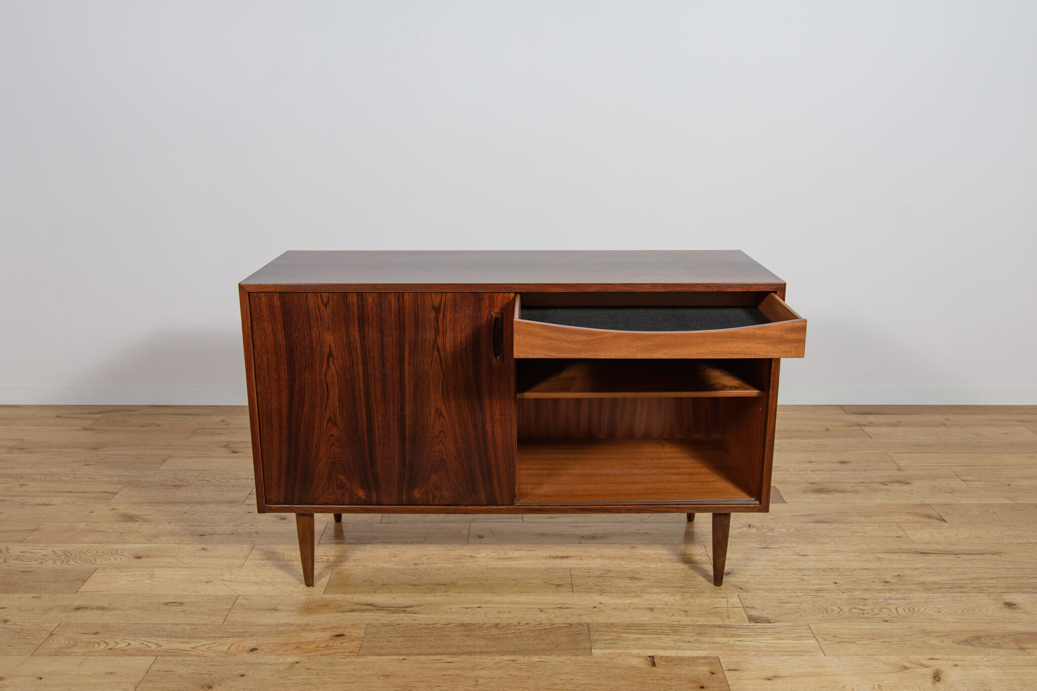 Small mid-century rosewood sideboard, Denmark, 1960s
