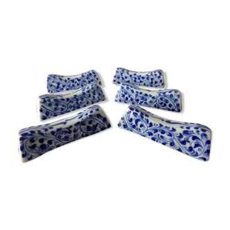 6 porte-couteaux en porcelaine bleue