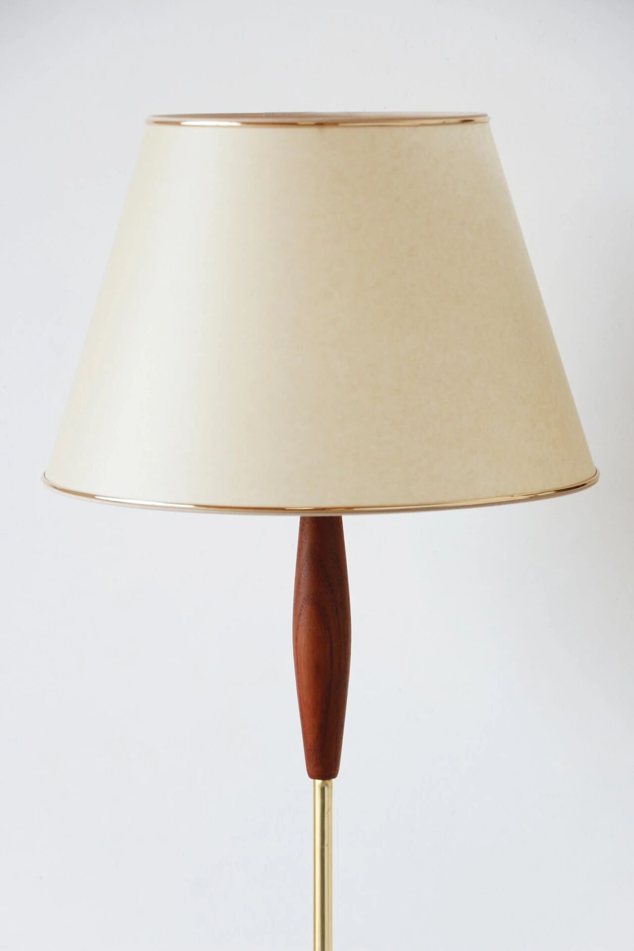 Lampadaire vintage teck années 60 | design & restauration