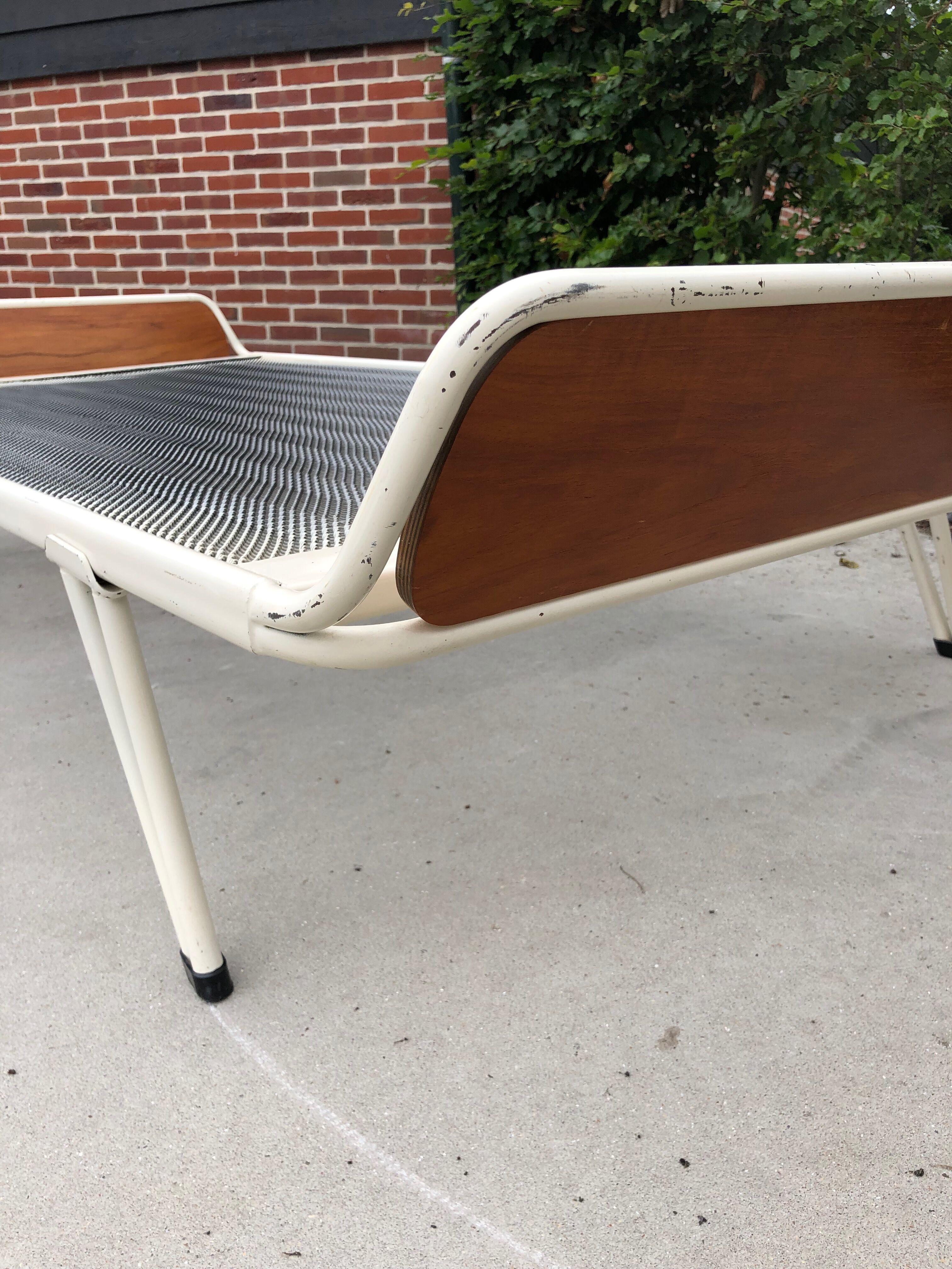 Vintage meridian in teak steel steel hairpin country leg down 60s