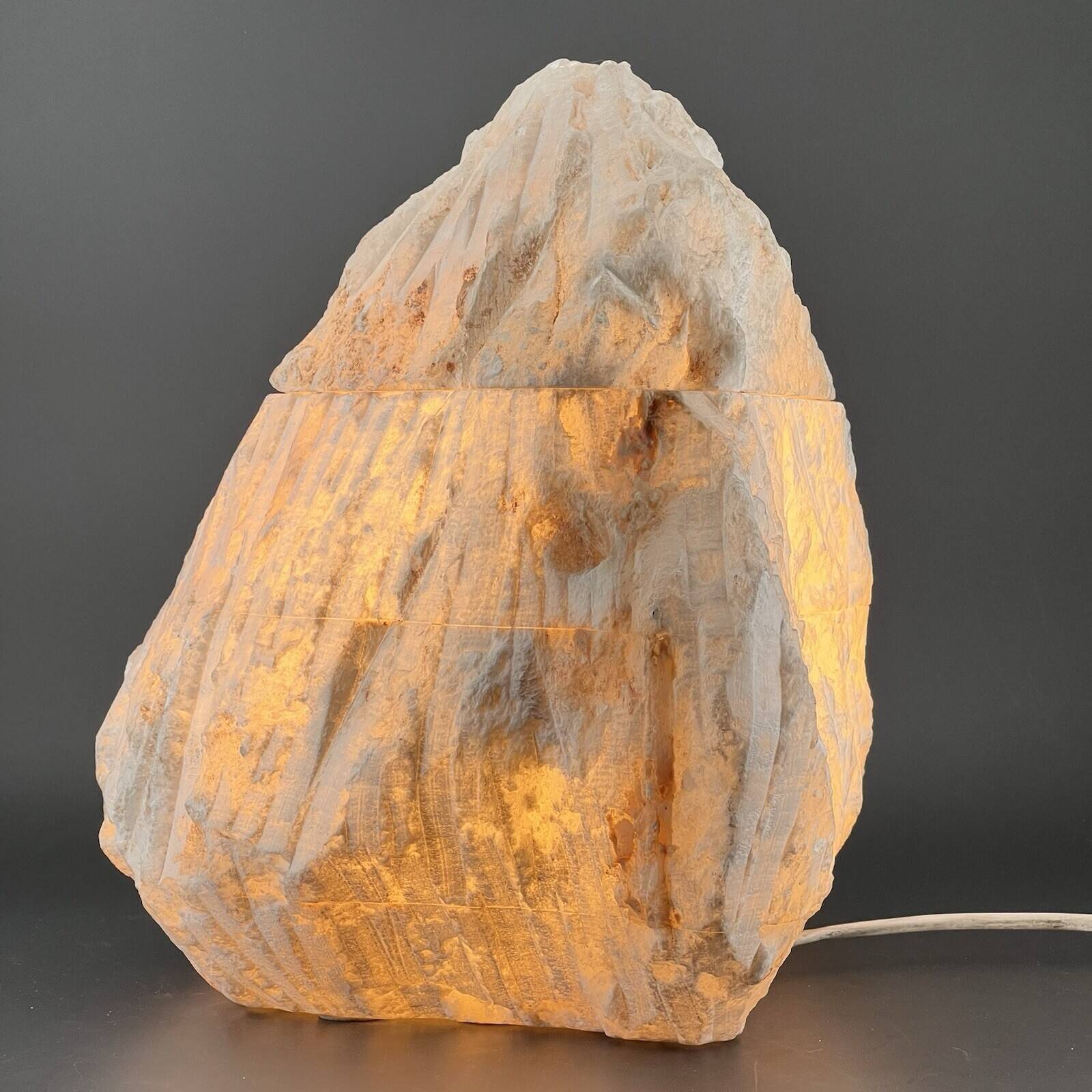 Large brutalist table lamp - alabaster - 1970s - vintage - made in Italy