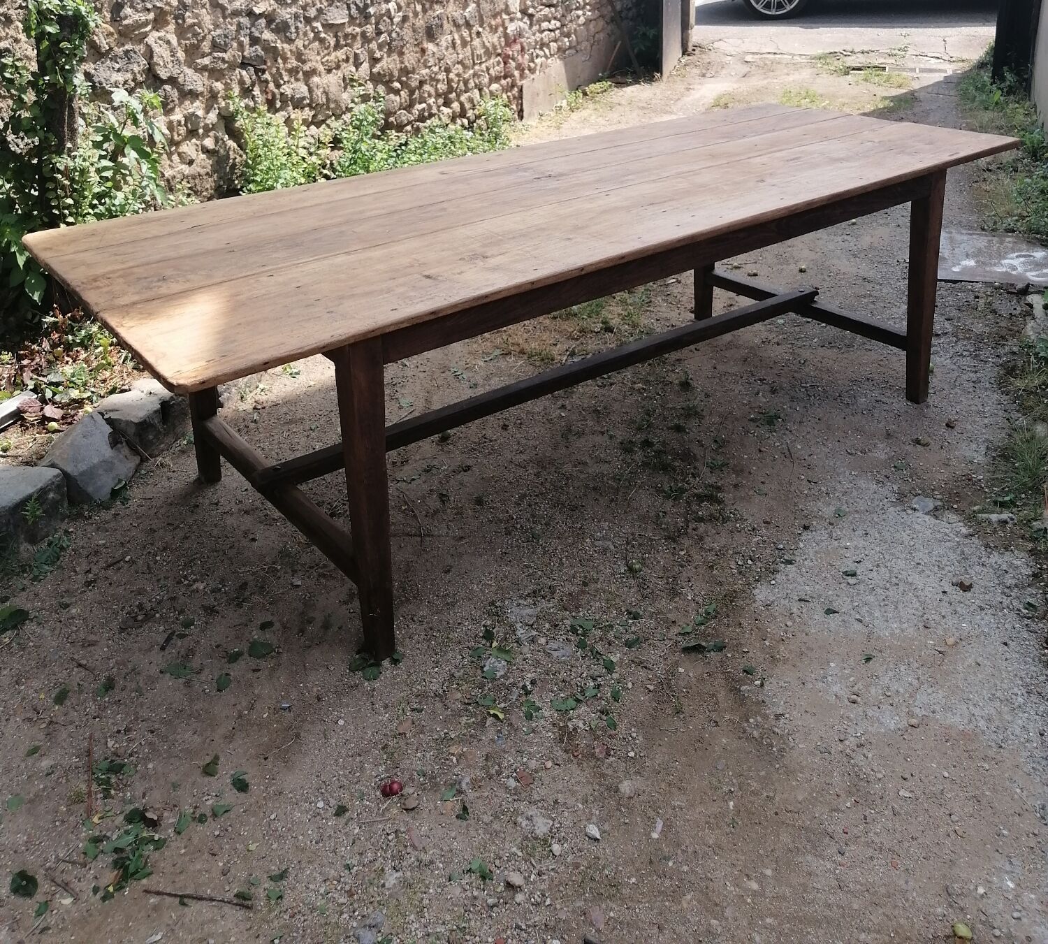 Farmhouse table