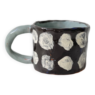 Mug à pois blancs