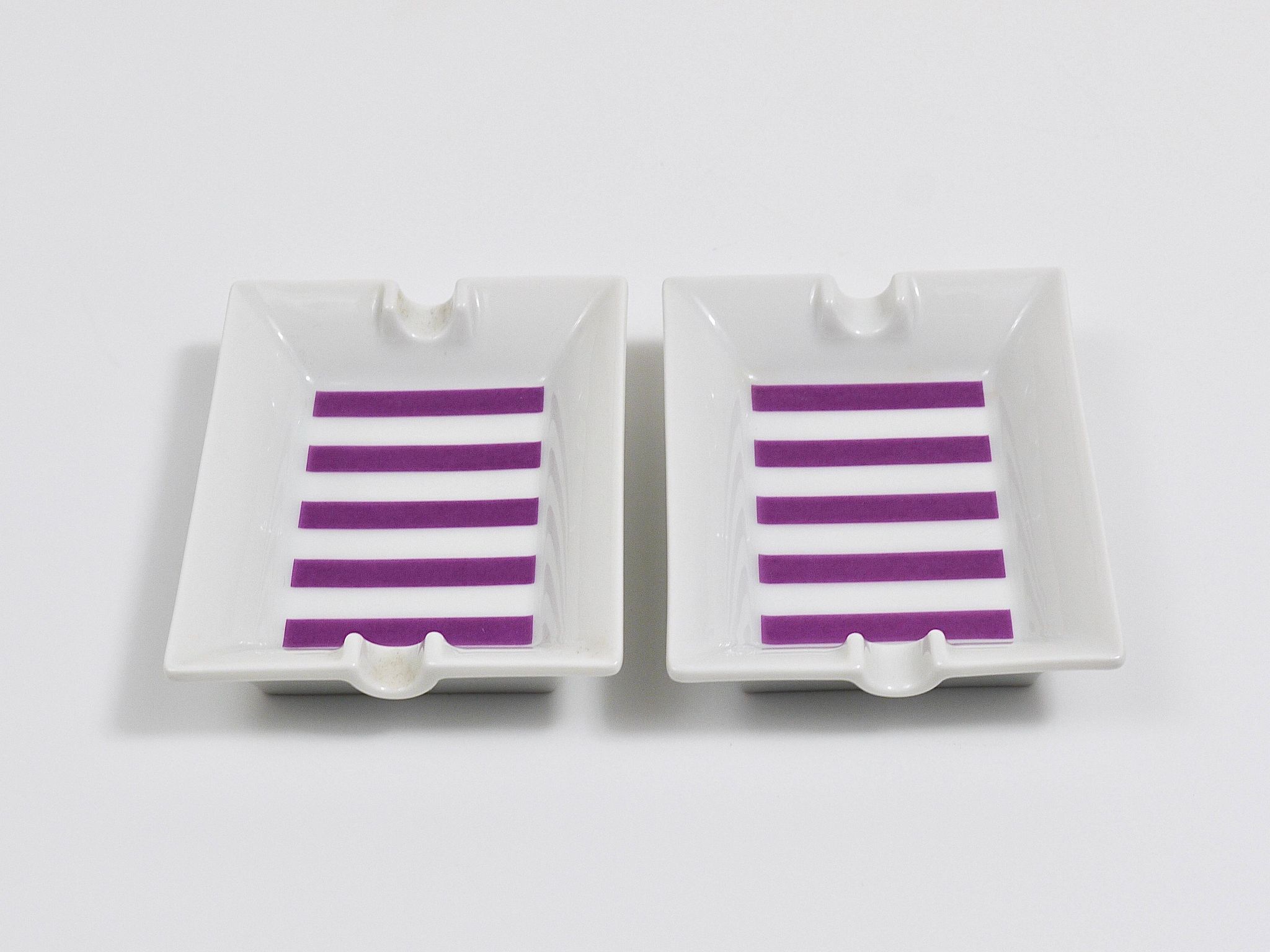 Set of fine purple porcelain ashtrays Midcentury Augarten Vienna, Austria, 1950s