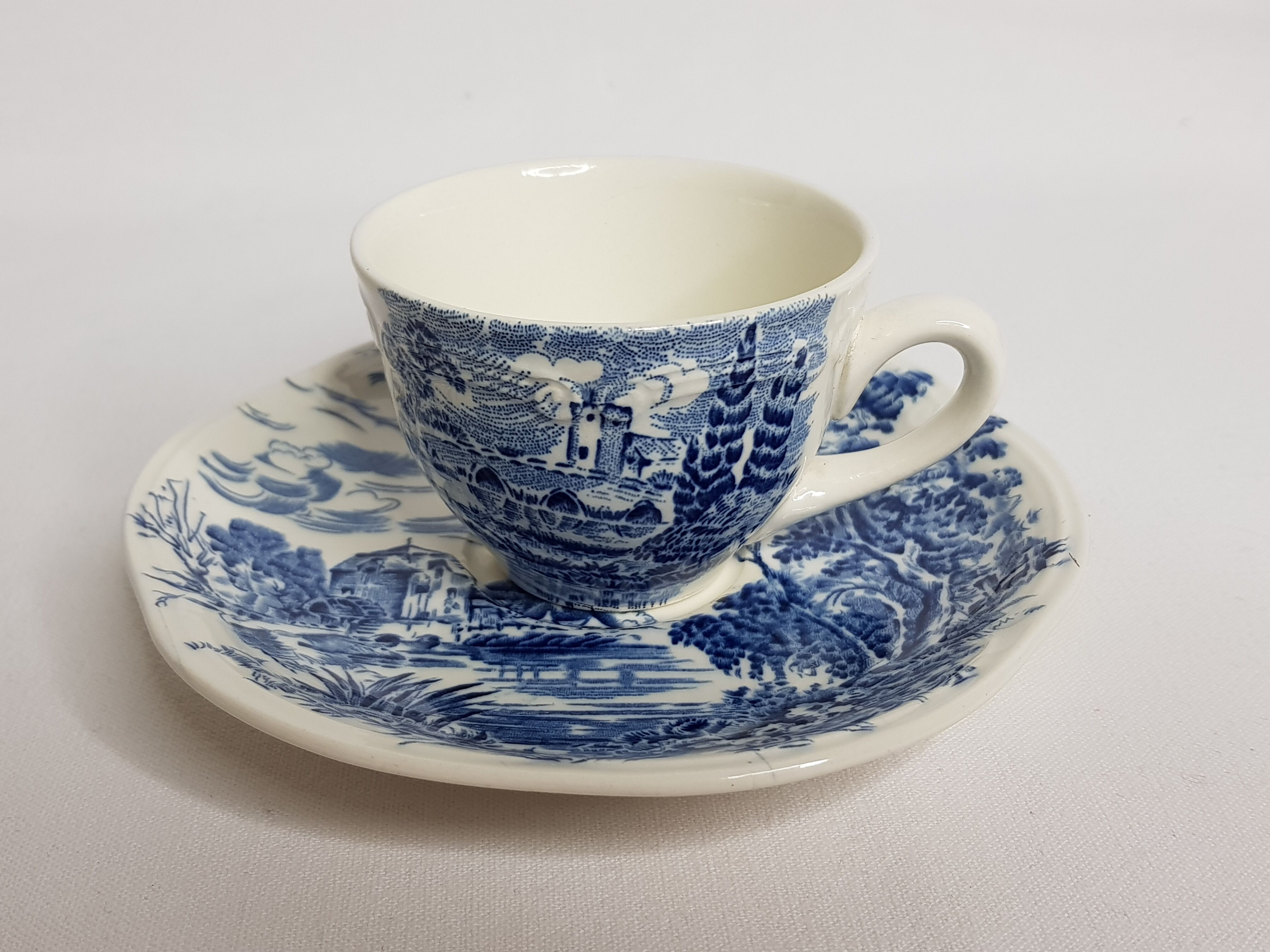 Tea set 6 cups and undercups Earthen Gien Wedgwood earthenware