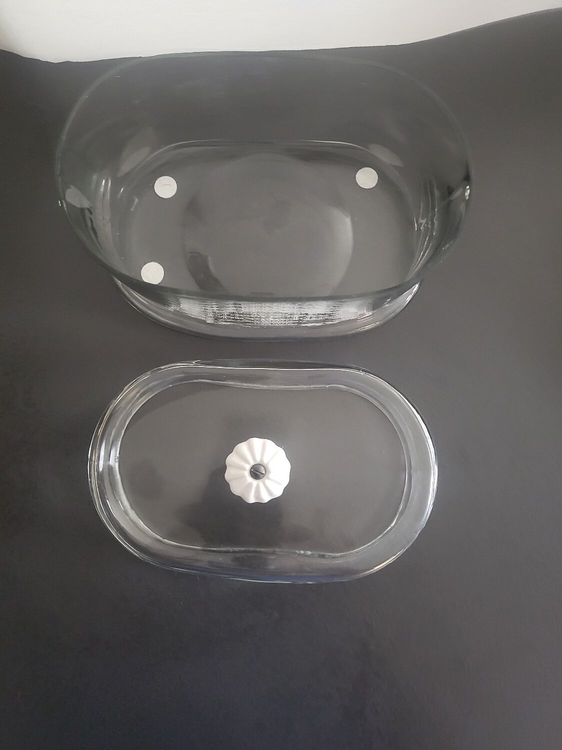 Transparent spices pot