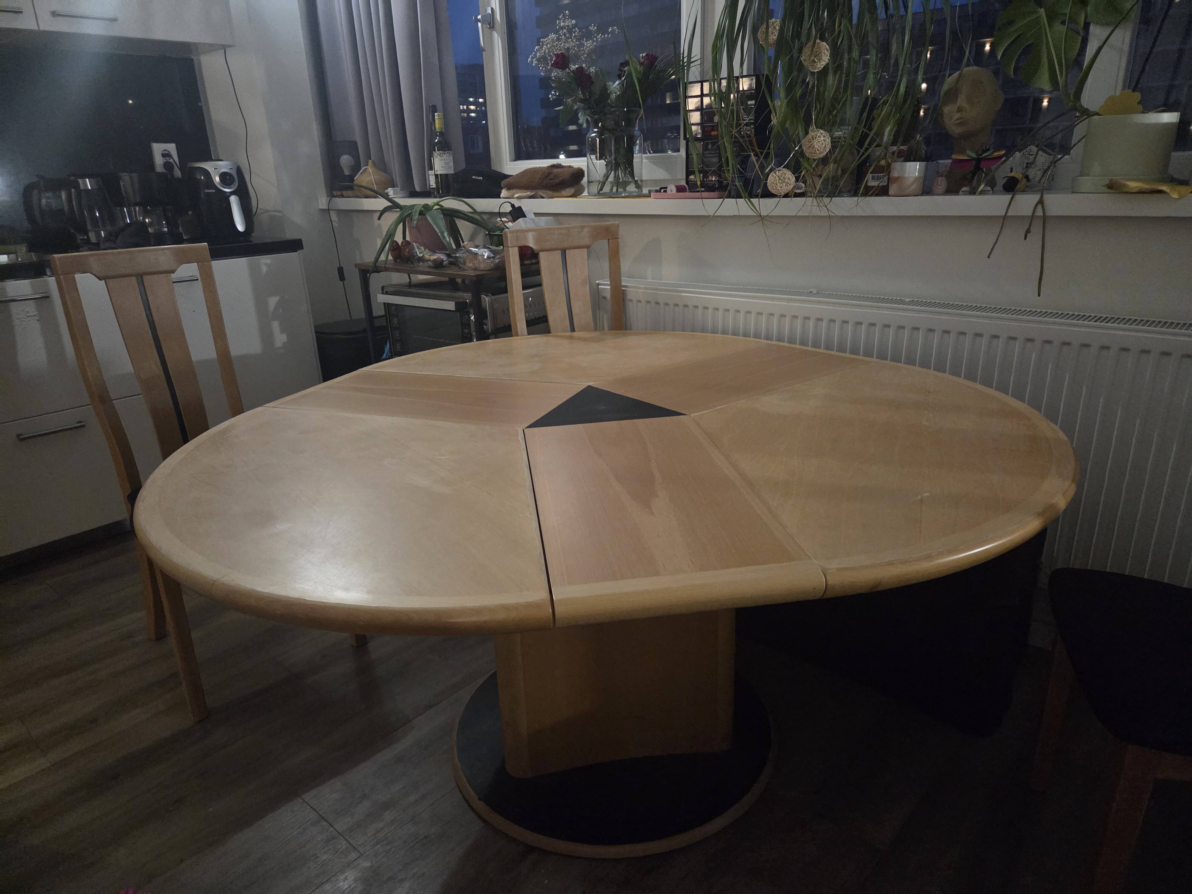 Skovby SM32 expanding dining table + 6 chairs