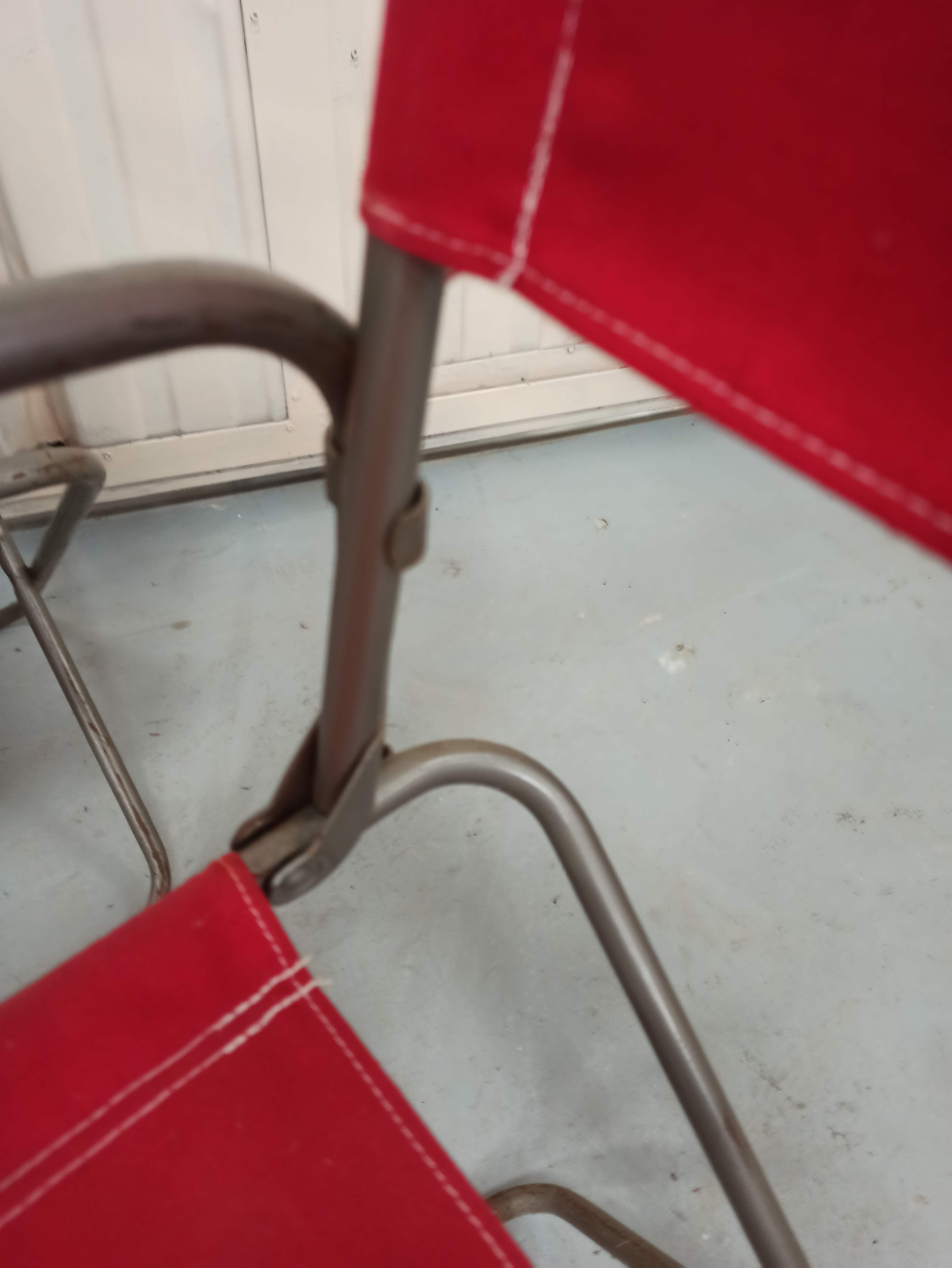Lot 4 Renolux camping armchairs folding iron and red fabric