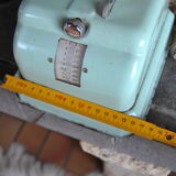 Household scale in water green metal Perca 50s