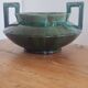 Vase en faïence émaillé vert