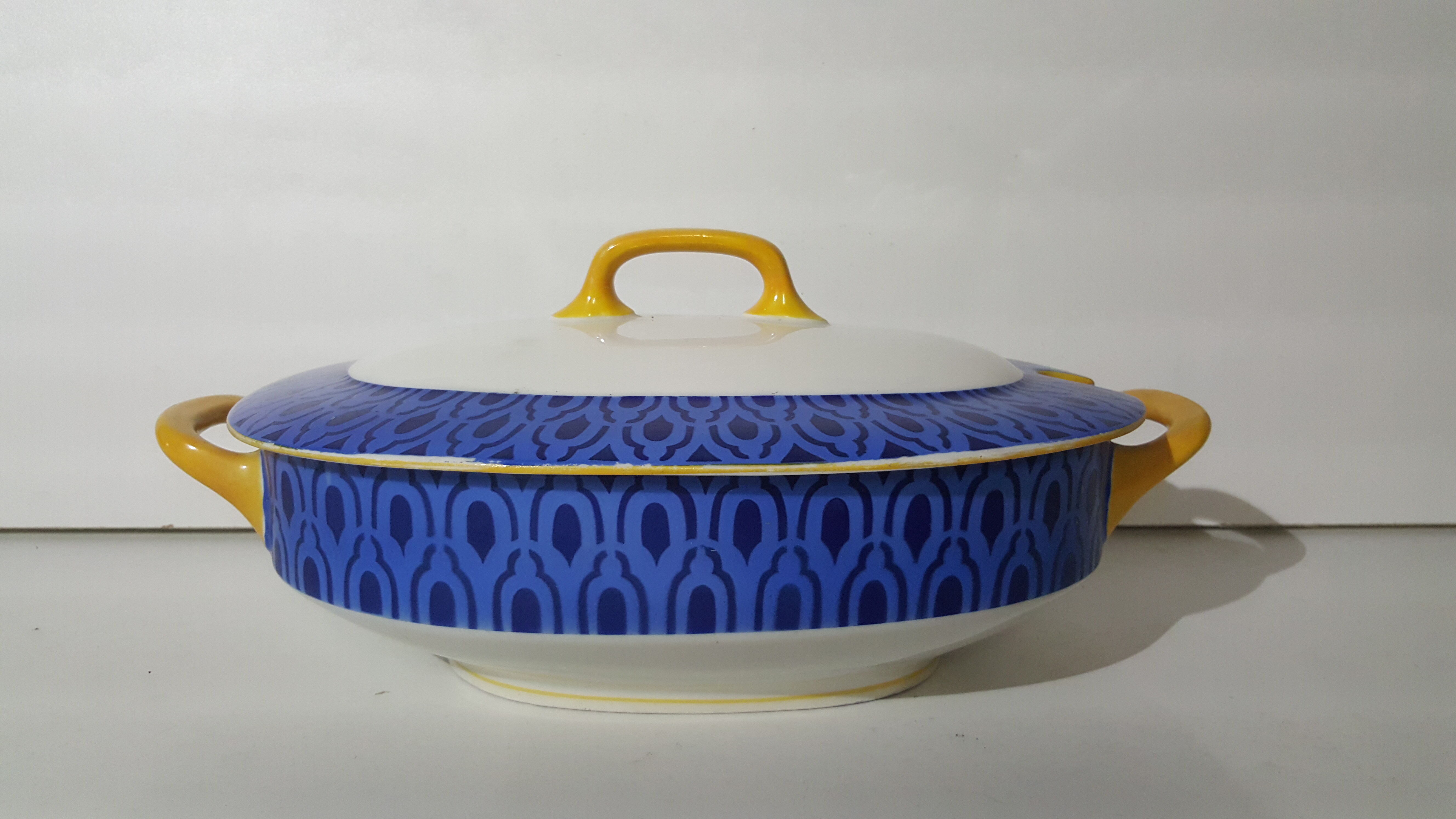 Set of dishes in porcelain from Limoges 1910