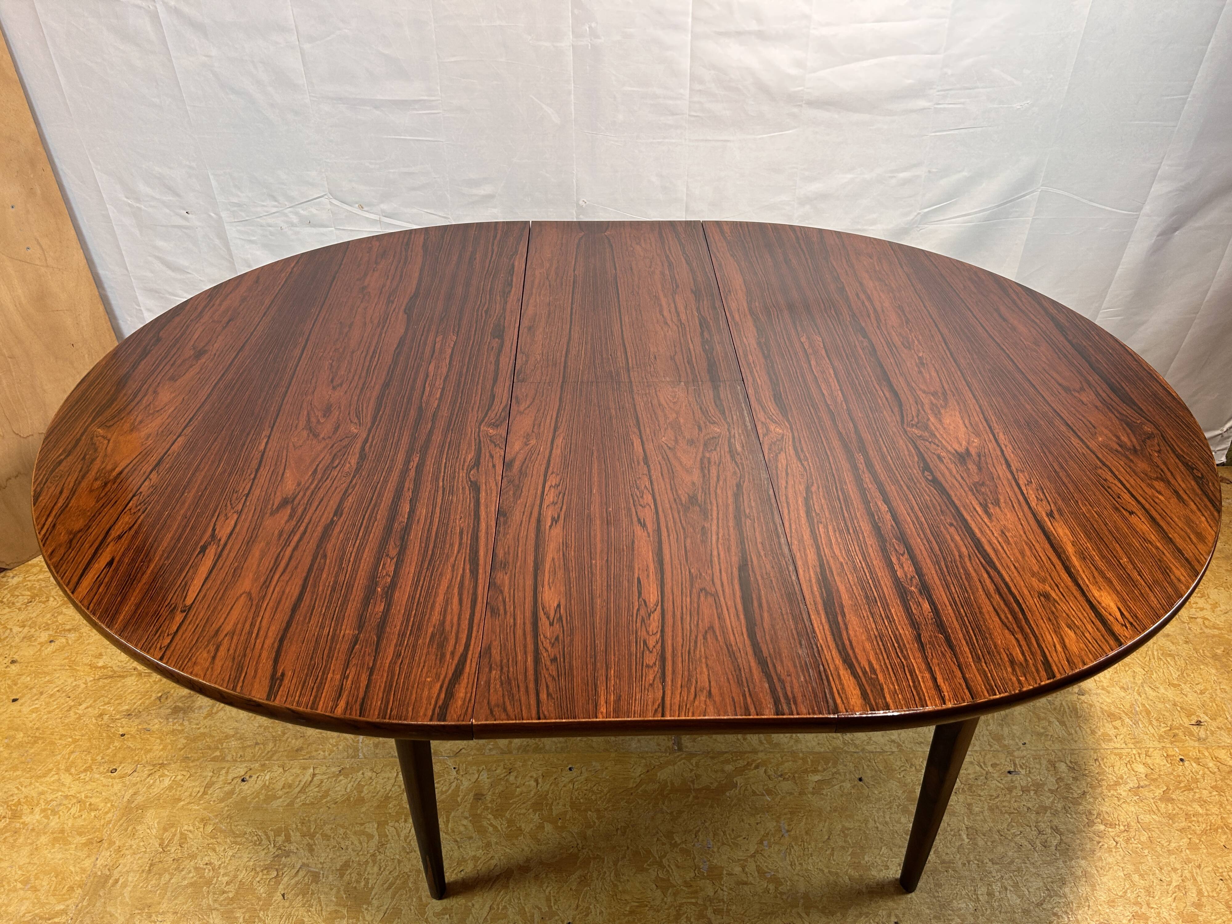 Mid-Century Danish Rosewood Extending Dining Table by Niels Otto Møller for