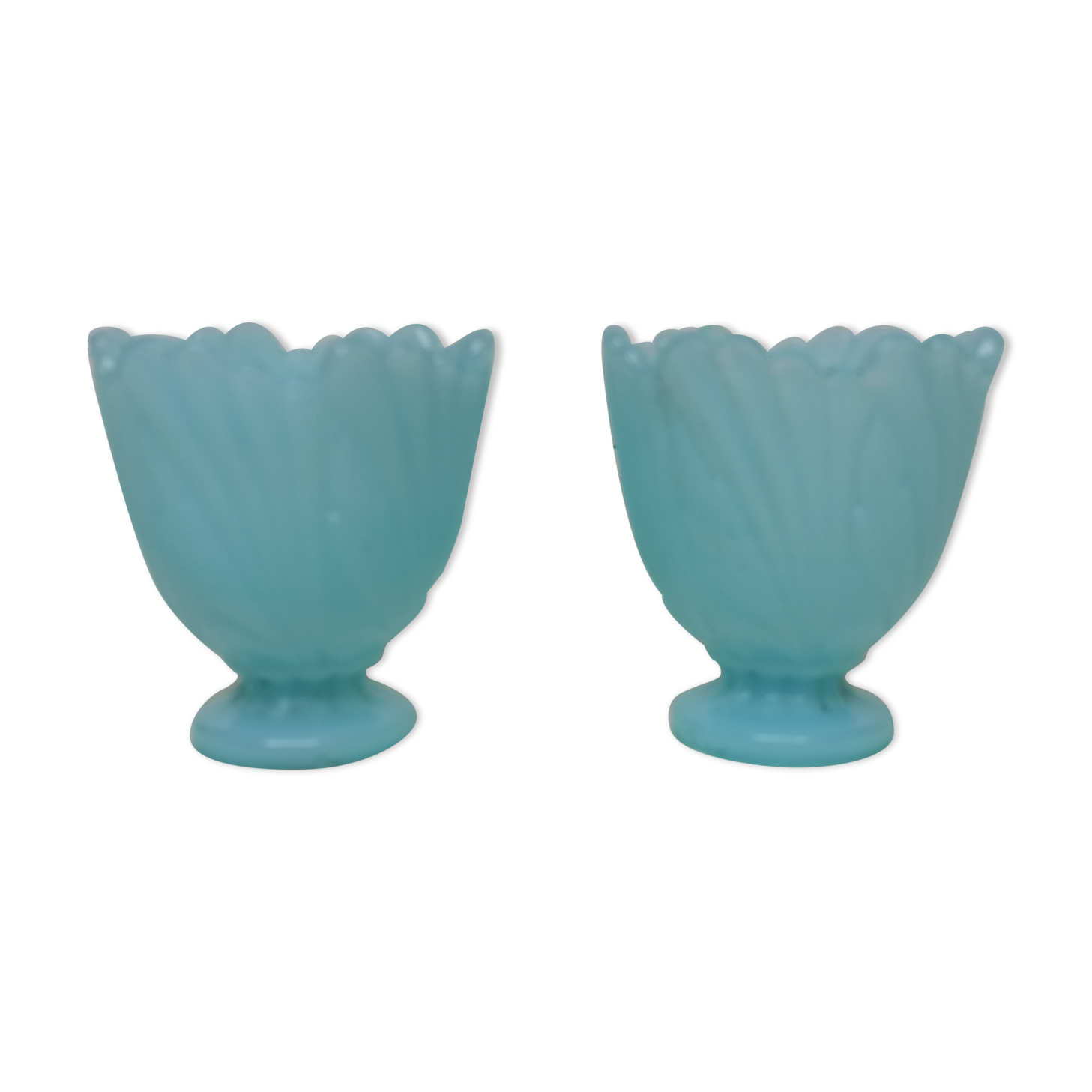 Duo de coquetiers en opaline de foire