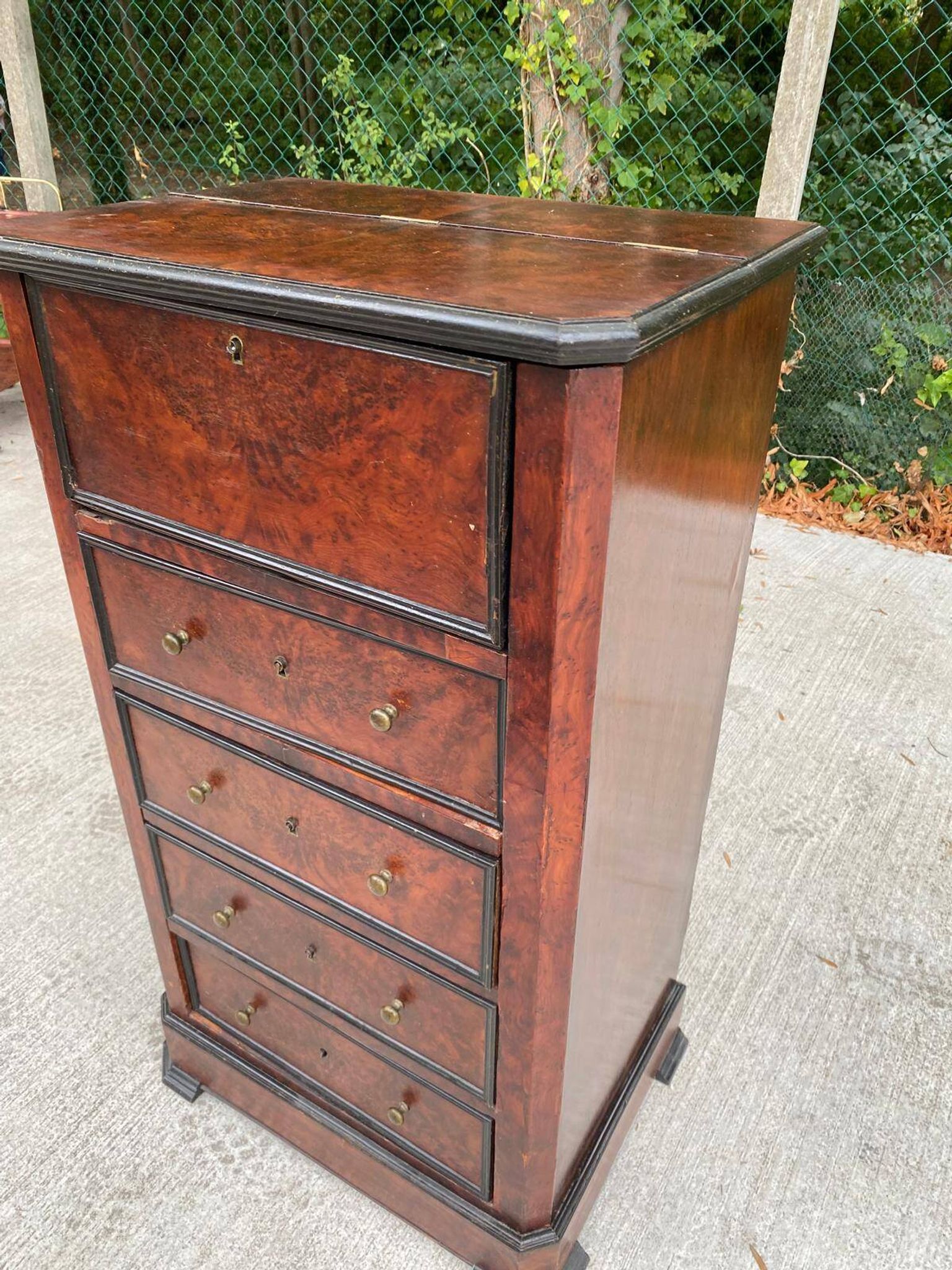 19th-century secretary chiffonnier in walnut burl & gilded leather with brass fittings.