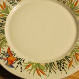6 thick porcelain dessert plates in very good condition.