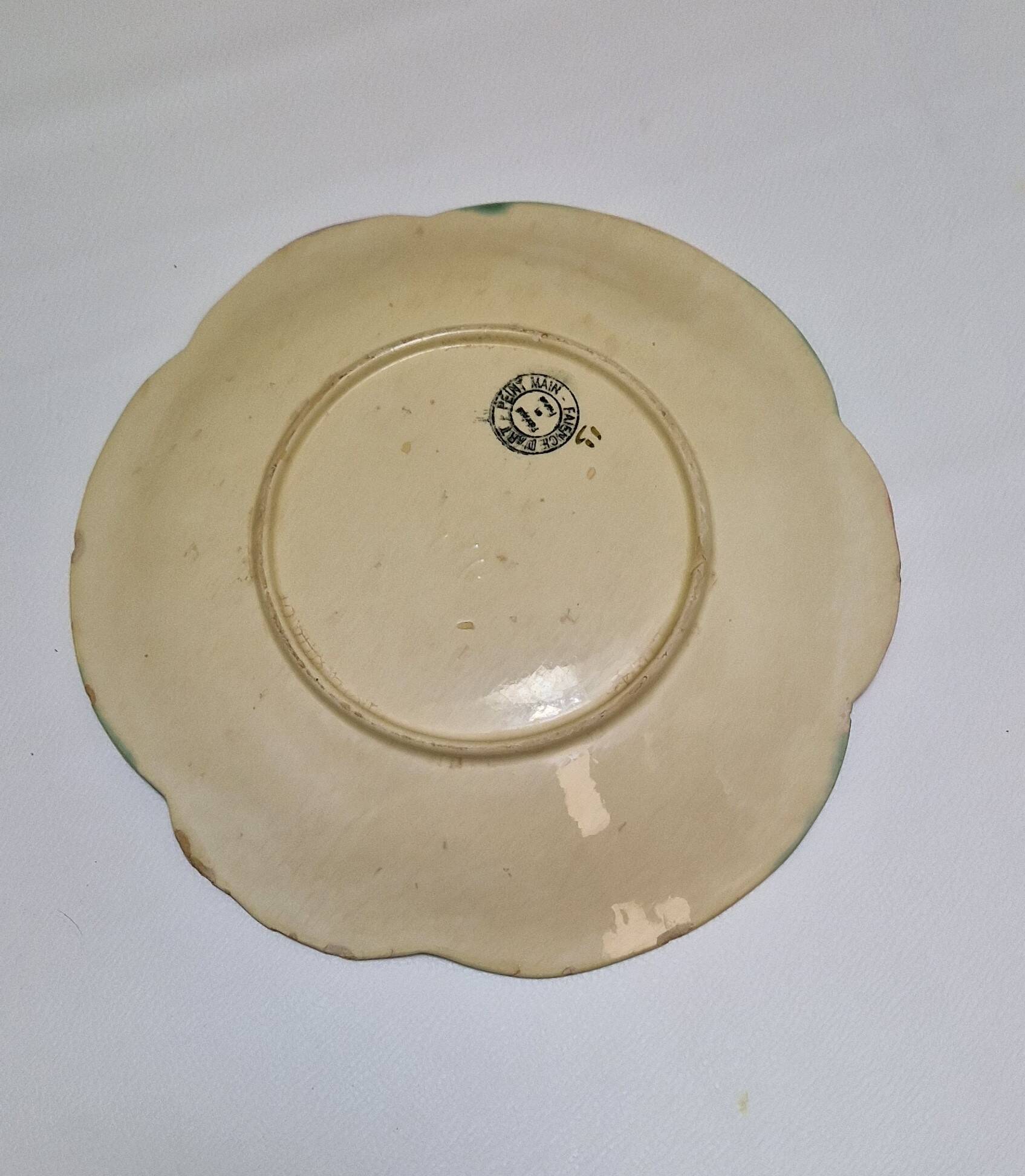 5 plates in hand-painted “faience d’art” slip