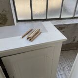 XL display case with white patina