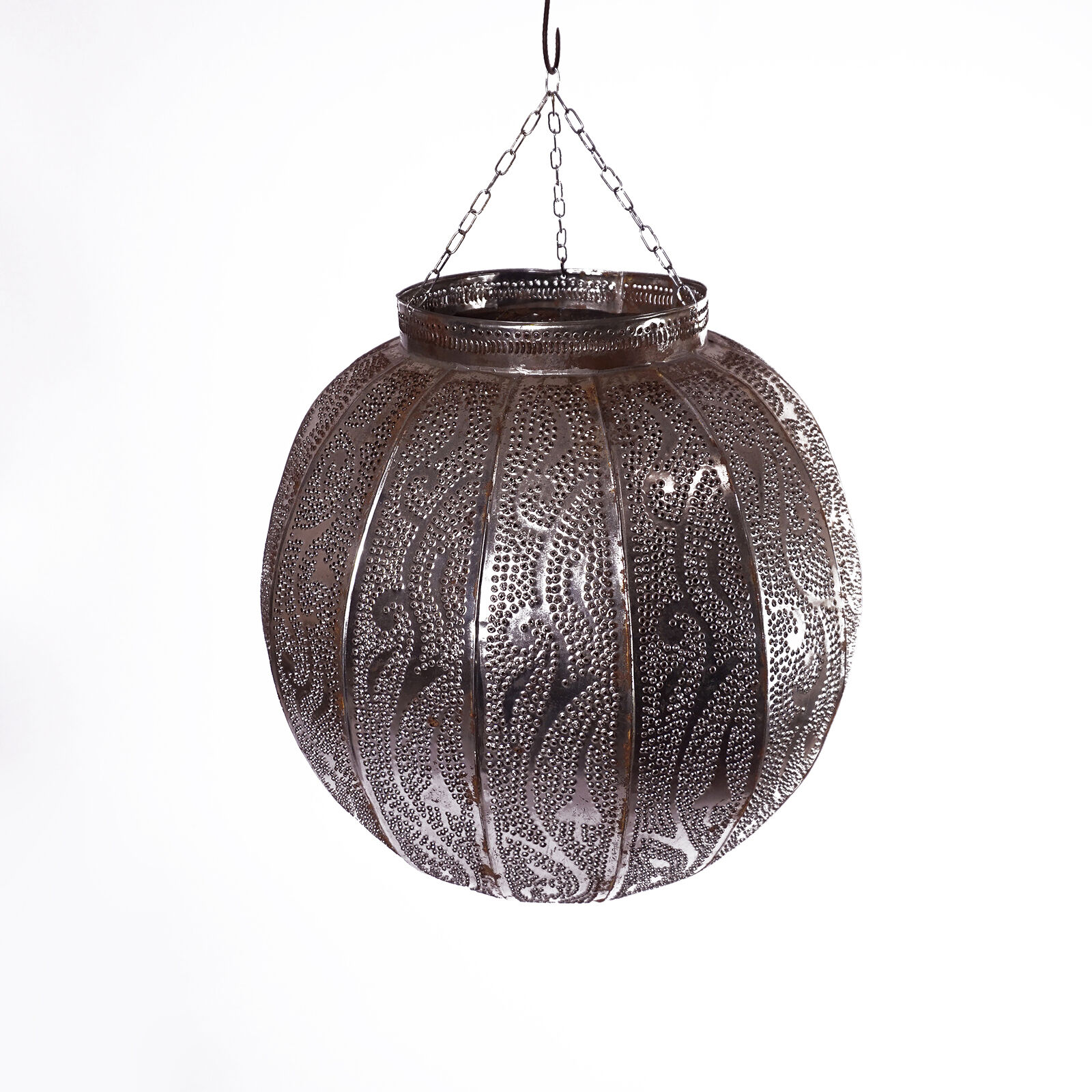 Openwork pendant lamp