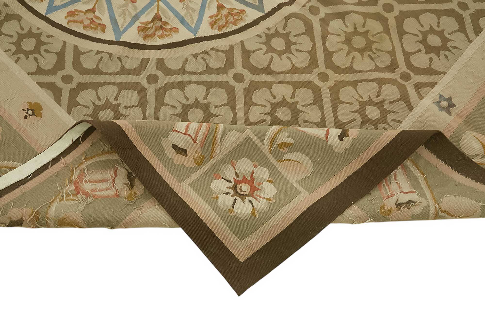 Handmade European Vintage Aubusson Kilim 207 cm x 273 cm