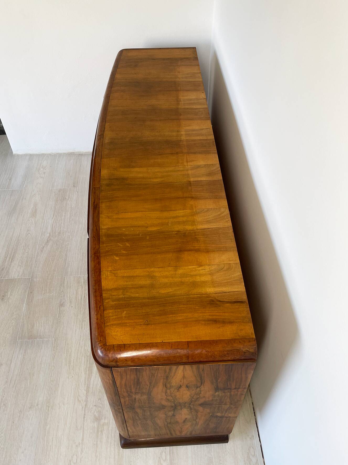 Impressionnant buffet Art déco italien des années 1920/1930