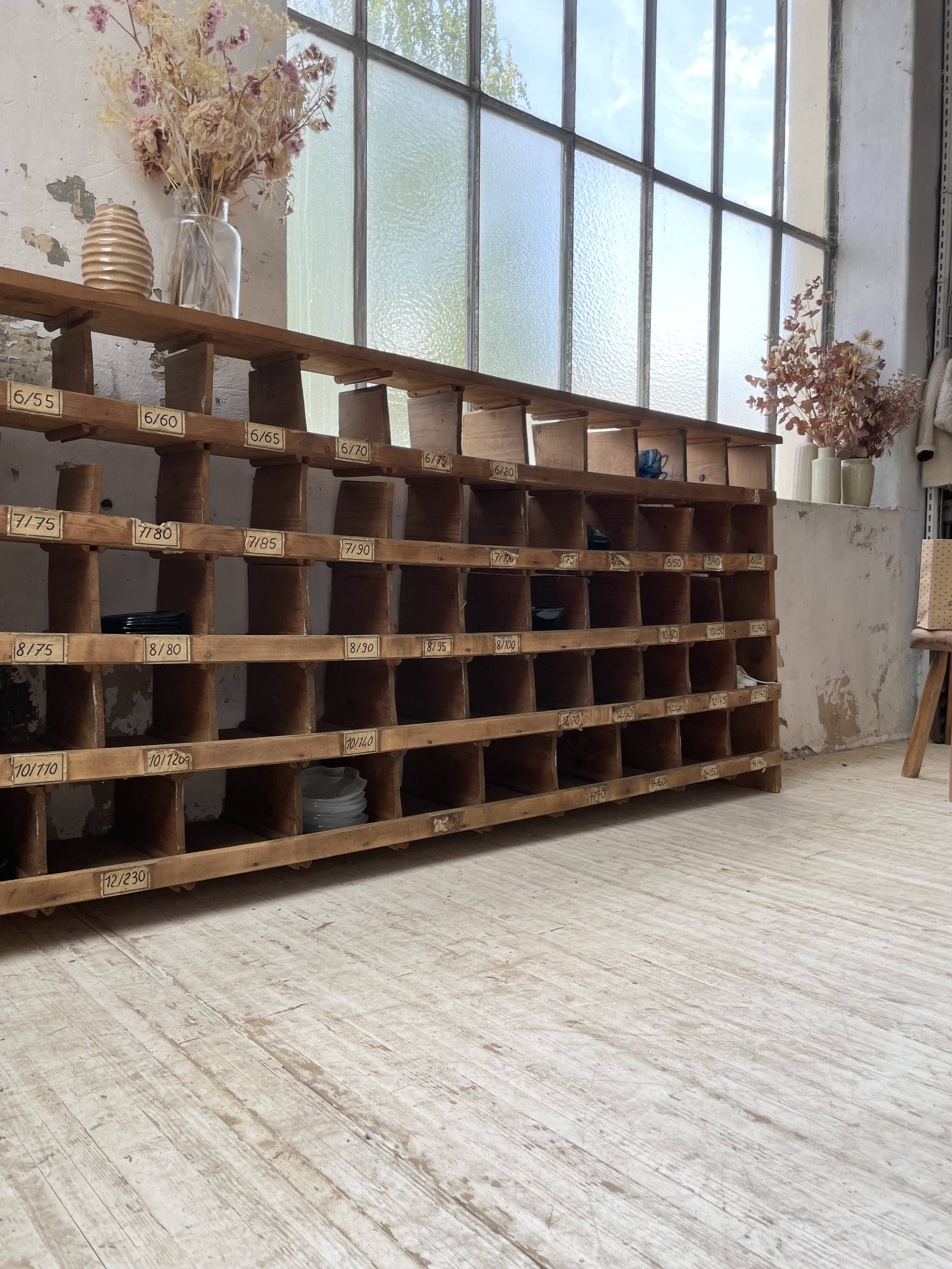 Meuble de métier pin à cases XL 250cm