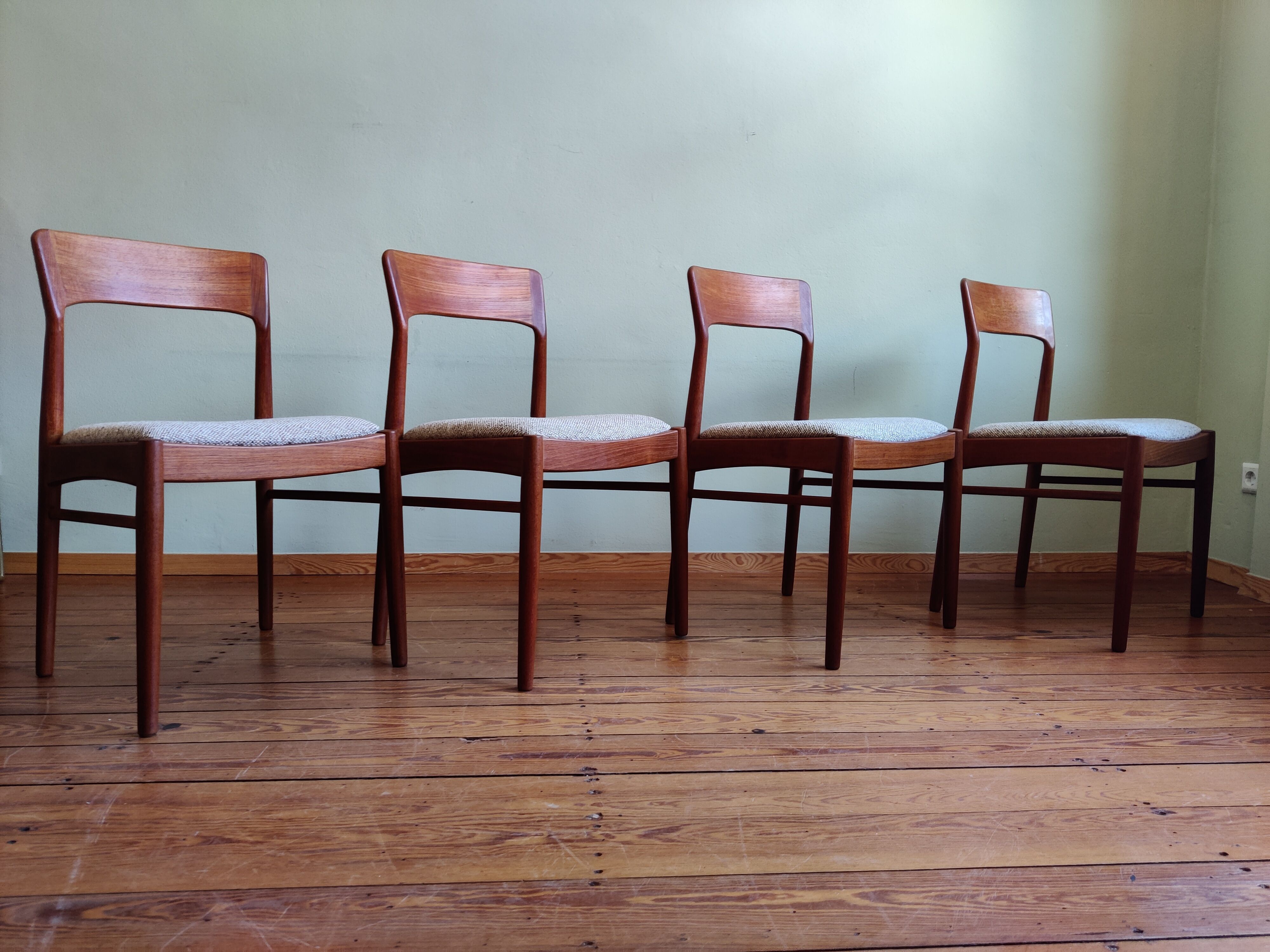 Teak chairs by Henning Kjaernulf for Korup Stolefabrik, Set of 4