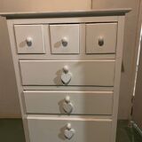 White chest of drawers