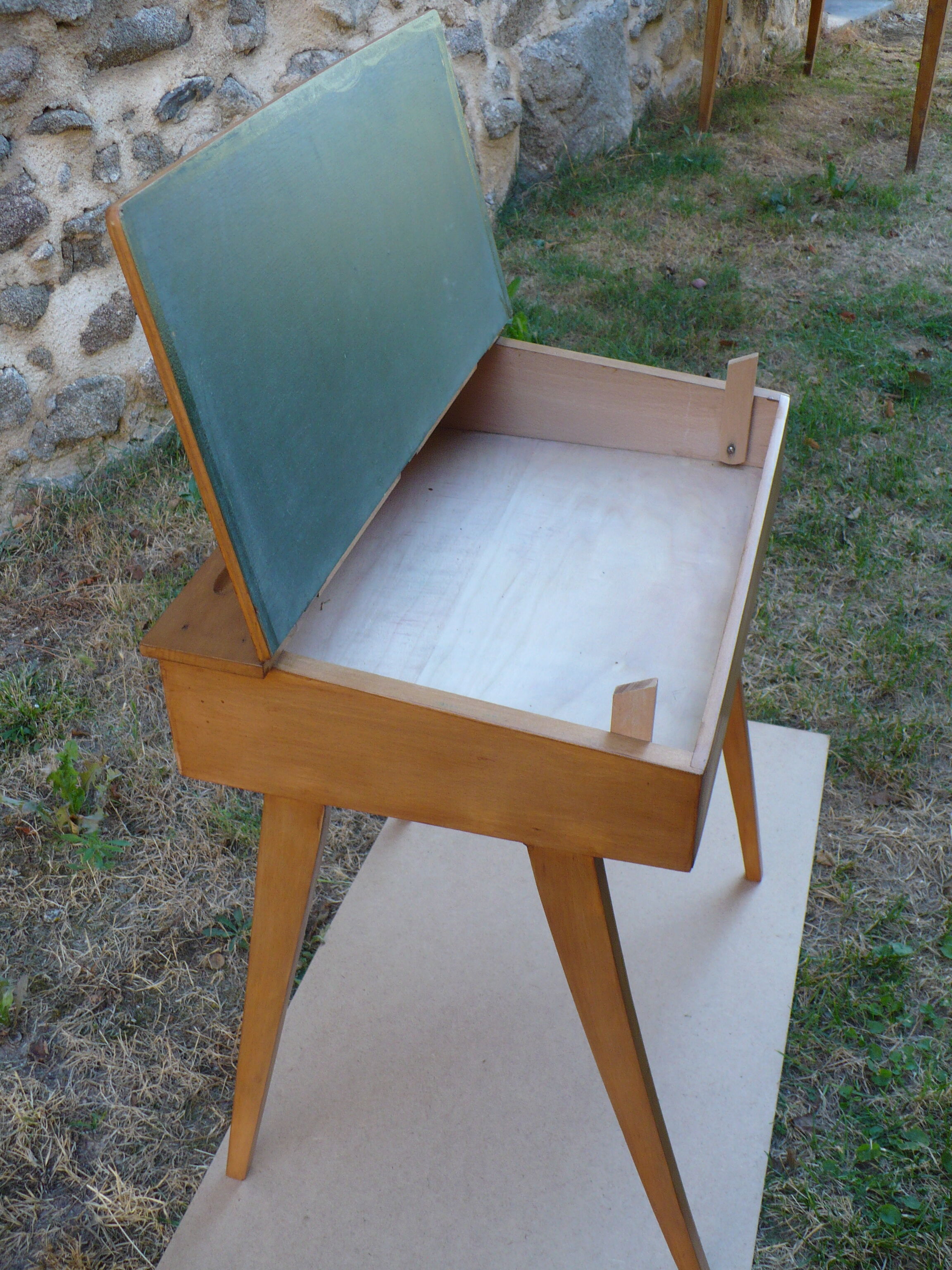 Old desk for children