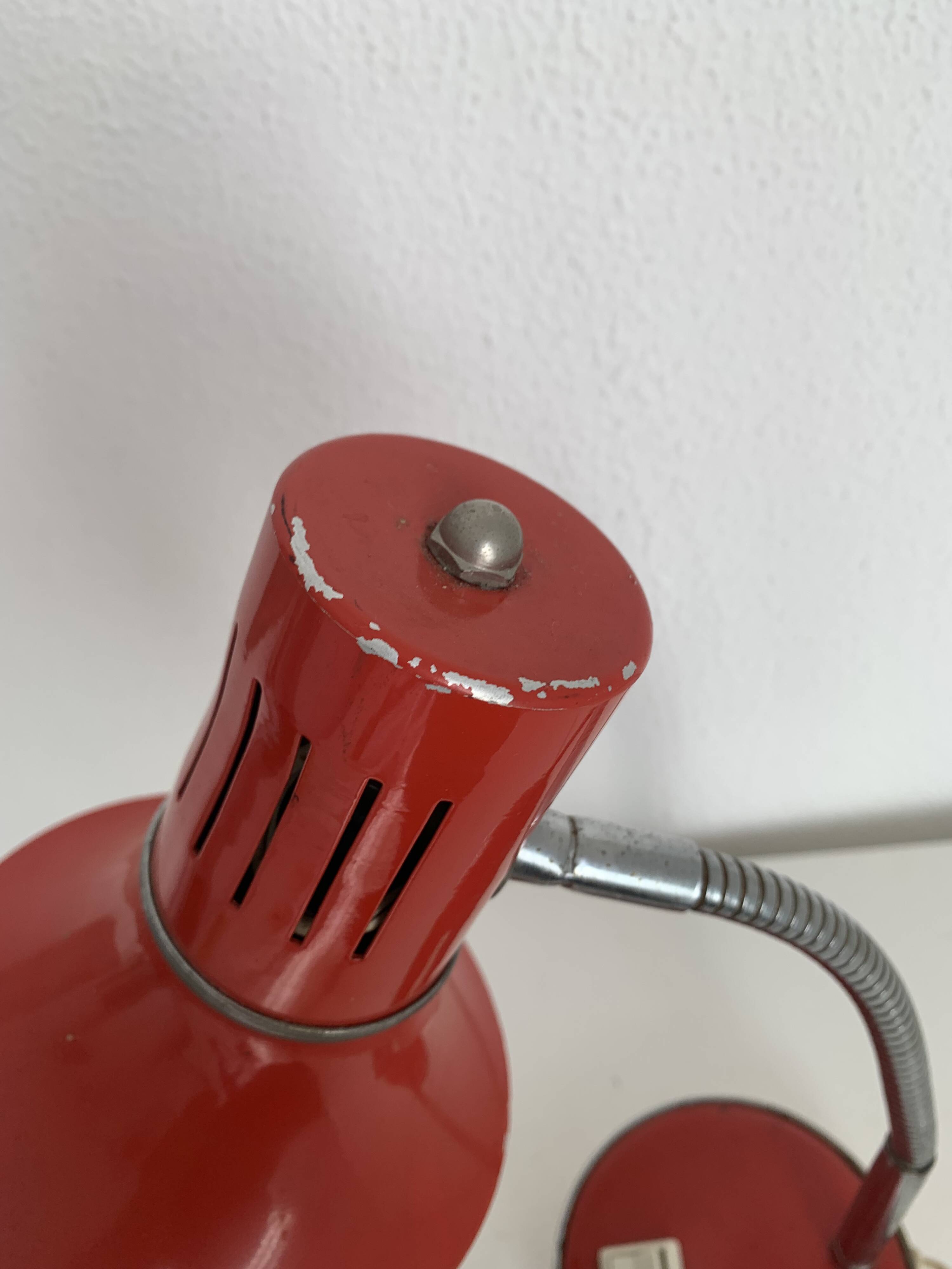 Vintage 1960s desk lamp Veneta Lumi Italy red - 35 cm