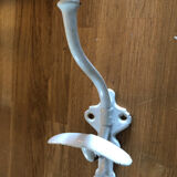 Enamelled cast iron hook