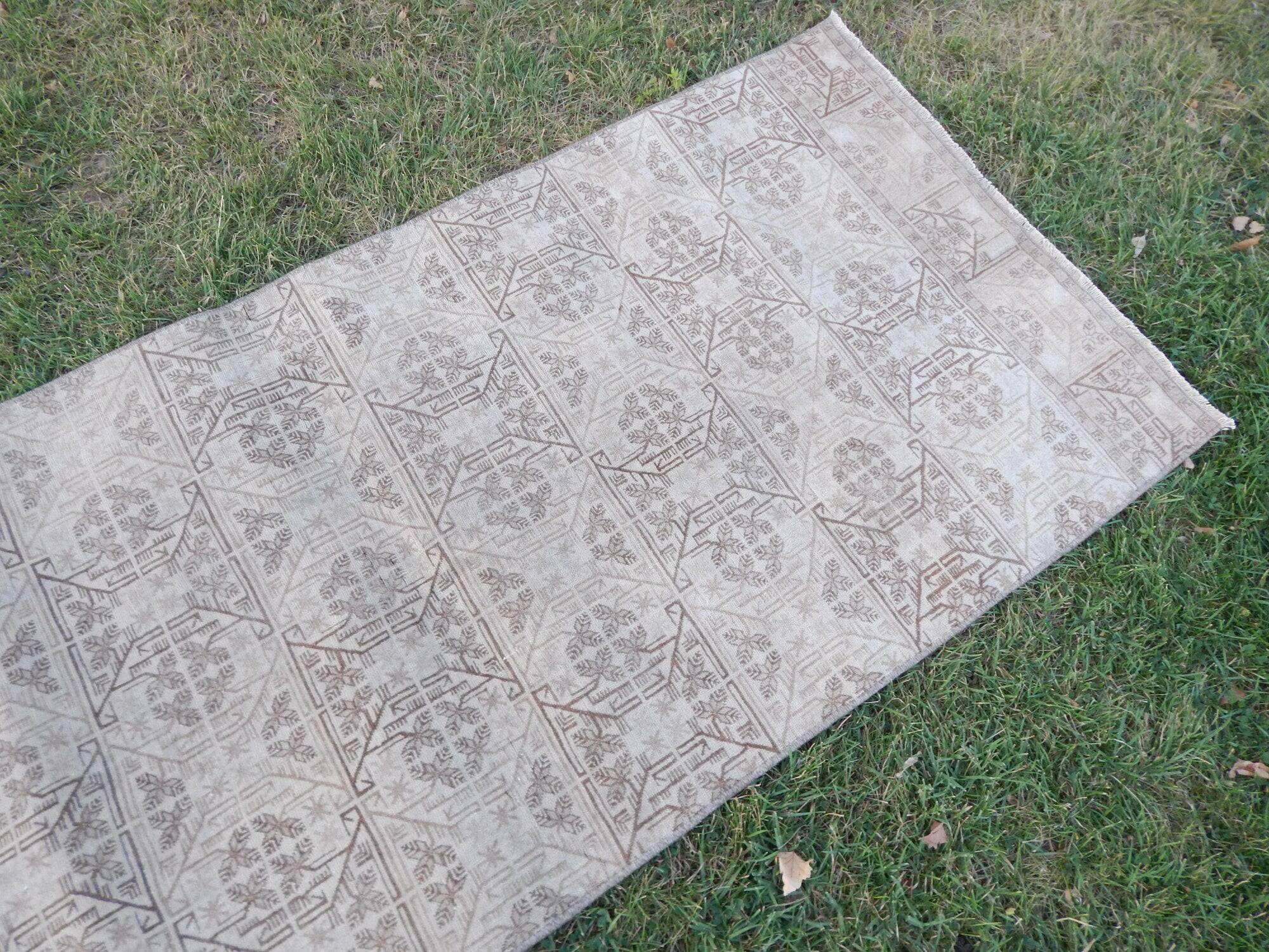 Vintage Turkish rug handmade 84x184 cm