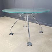 Table à manger Nomos par Norman Foster pour Tecno, années 1980.