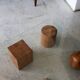 Table basse metaforma en bois et plateau en verre