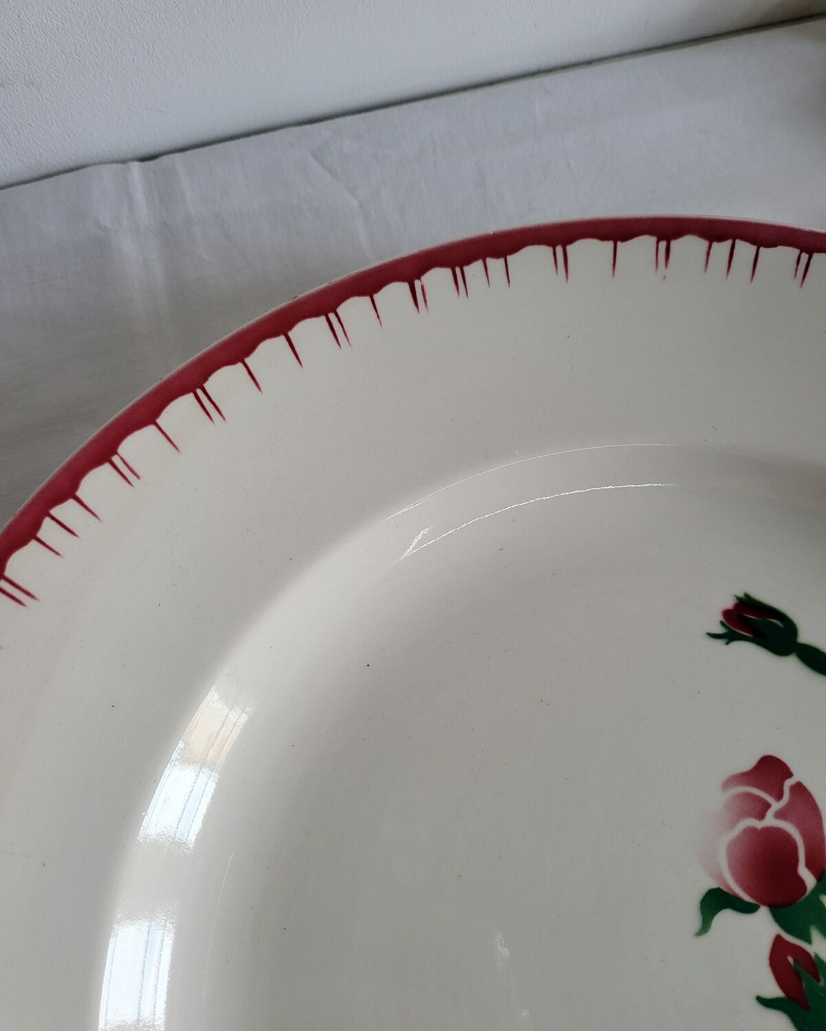 Large round serving platter sarreguemines, epernay model