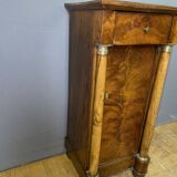 Chevet d'époque Empire en Noyer à Colonnes détachées